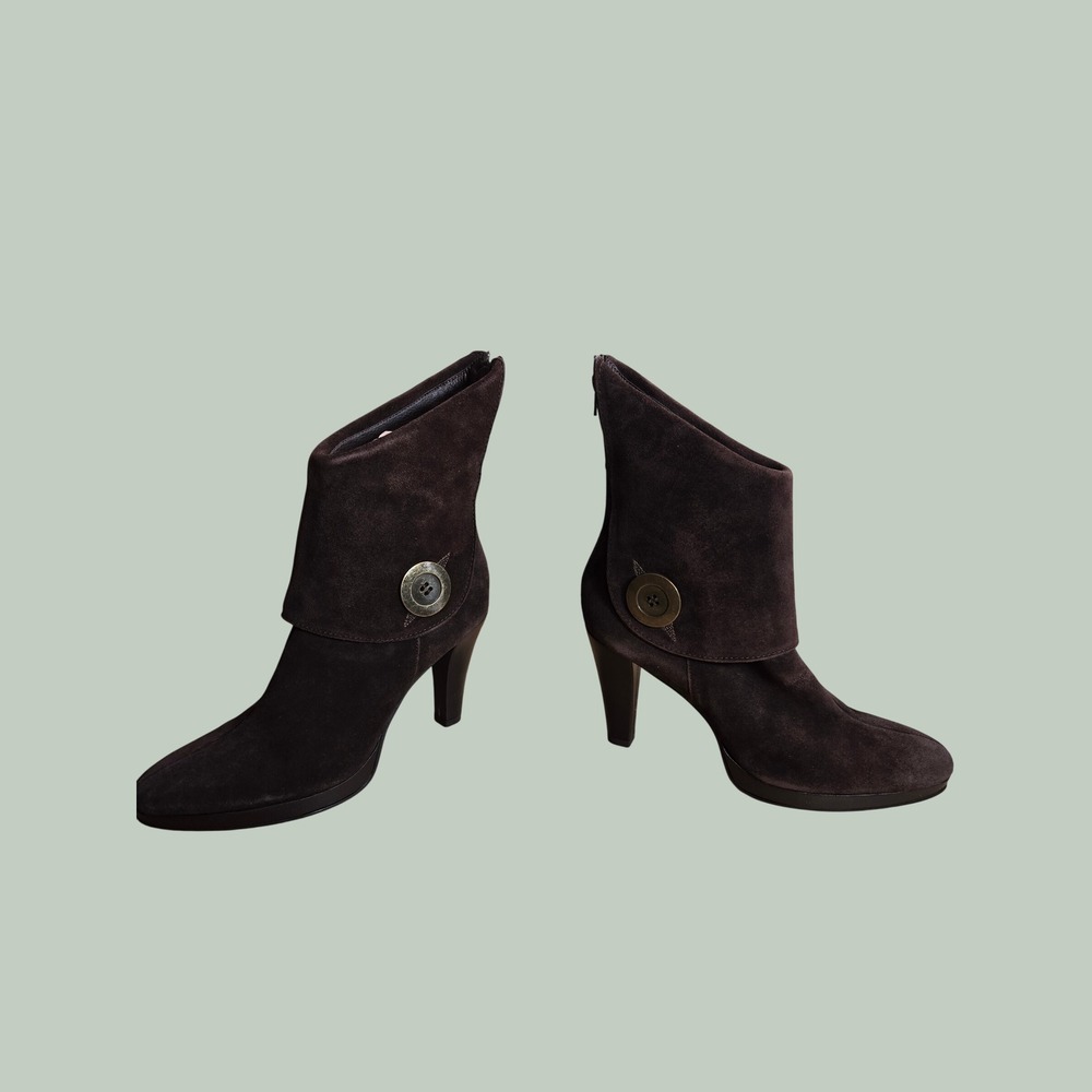 Gianni Bini Glider204 Brown Suede Button Cuff Ankle Boots Heels 11M